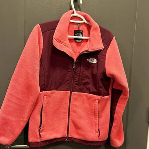 North Face medium two tone corol color extra clean very warm ready to wear